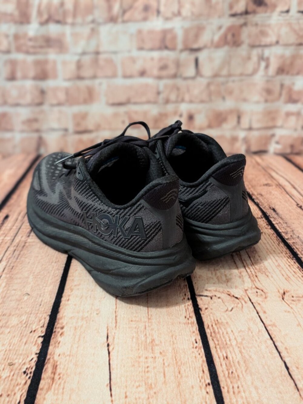 Hoka One One Clifton 9 Black Athletic Running Shoes Size 8.5 - Picture 7 of 14